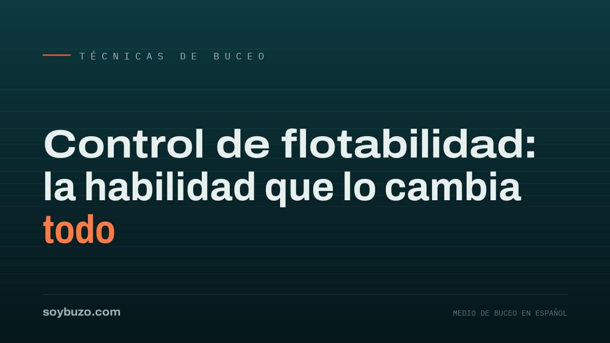Buceador en flotabilidad neutra y trimado horizontal suspendido sobre un arrecife sin tocar el fondo